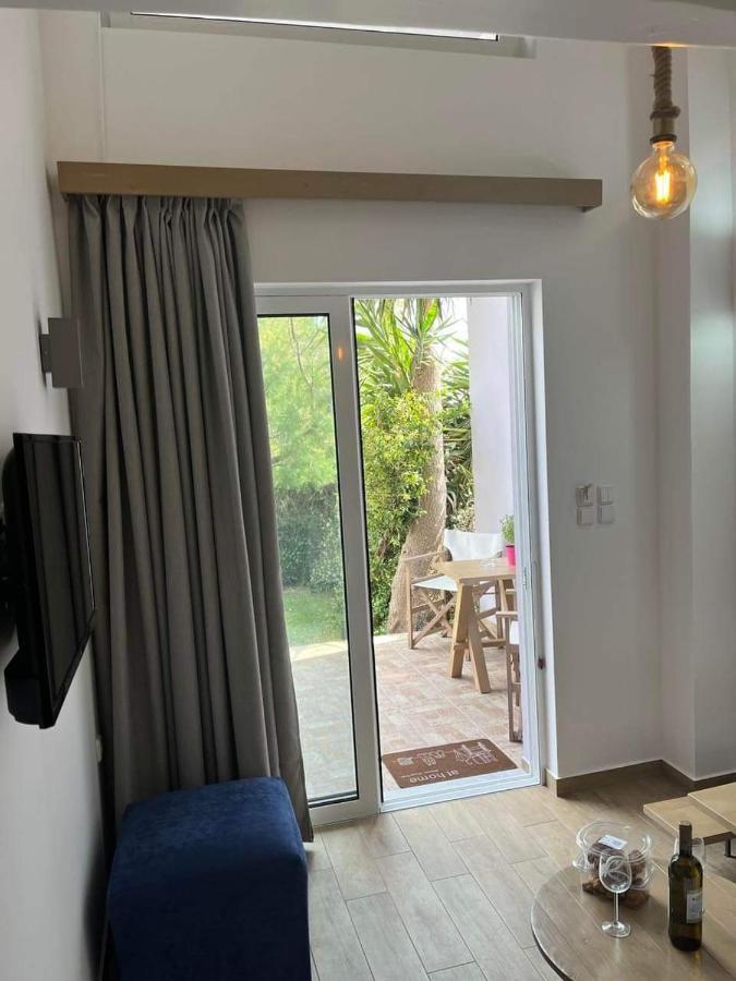 Oasis Rooms Karystos  Exteriör bild